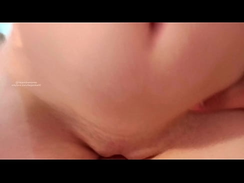 ❤️ Durmindo no cuarto da miña irmá e así espertei ❤️❌ Vídeo porno en nós ❌️