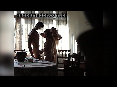 ❤️ Os amigos sexuais invitan a un home xigante e a un trío con el ❤️❌ Vídeo porno en nós ❌️