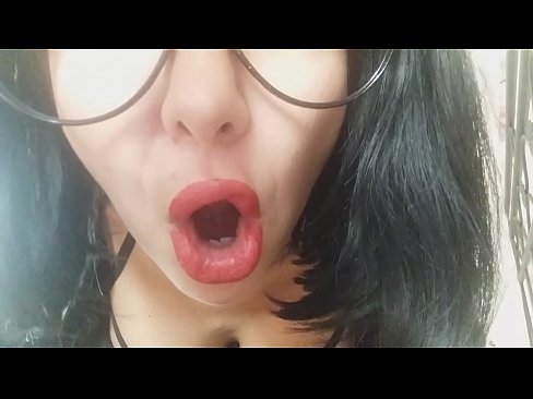 ❤️ Querida, a túa madrastra non te deixa ir hoxe á escola... necesitote demasiado... ❤️❌ Vídeo porno en nós ❌️