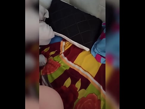 ❤️ A miña compañeira de piso quédase só na casa porque o seu marido vai de vacacións e eu aproveito para follala e encherlle o cú de leite ❤️❌ Vídeo porno en nós ❌️